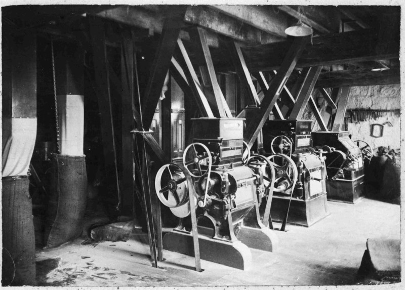 Black and white photo of heavy machinery in Clarks Mill. 