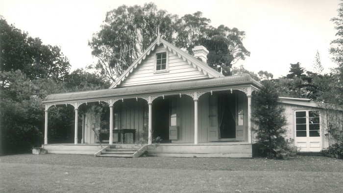 Black and white photo of Ruatuna 1989.